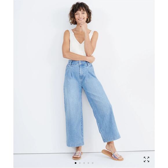 Madewell Denim - Madewell Women’s Pleated Wide-Leg Jeans in Kinnon Wash - L3931 - size 6